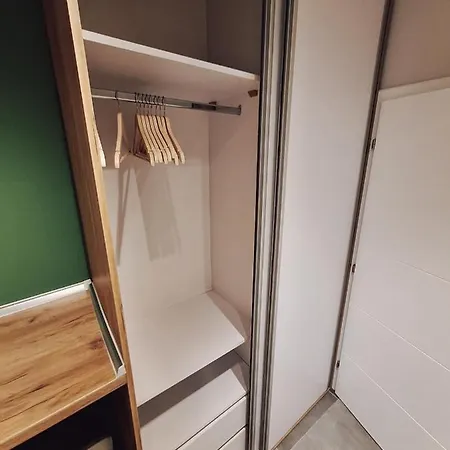 Azimut アパート ビイェリナ